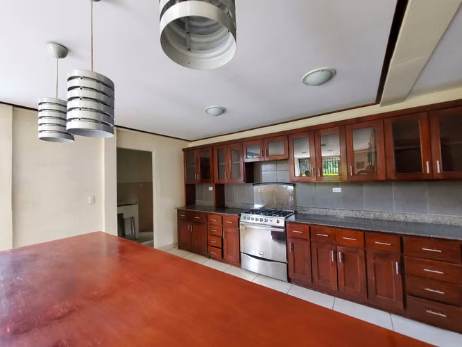 ¿BUSCAS COMODIDAD, COCINA, ESTILO Y CLIMA AGRADABLE?