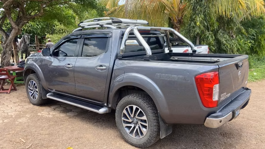Vendo Nissan np 300 LE - Imagen 3