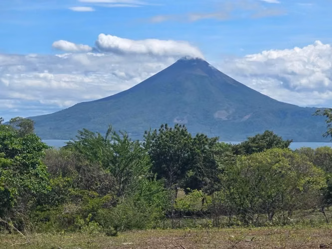 Vendo finca de 21.5 maz