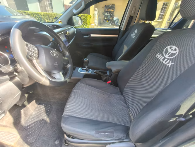 VENTA DE VEHICULO TOYOTA HILUZ 2019. AUTOMATICO