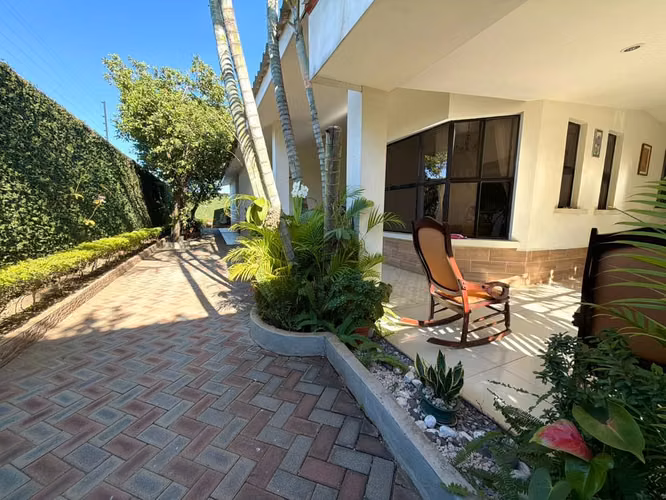 Casa en Renta | Residencial Lomas del Valle
