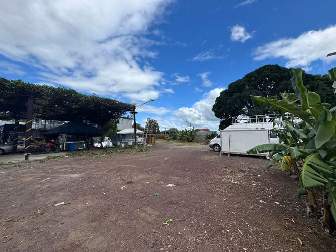 Venta de Bodega sobre la pista principal contiguo a MITRAB