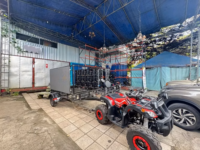 Venta de Bodega sobre la pista principal contiguo a MITRAB