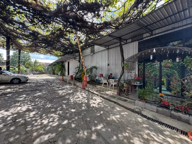 Venta de Bodega sobre la pista principal contiguo a MITRAB