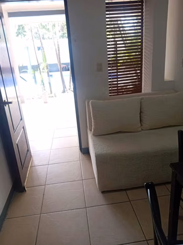 EM-Renta Apto amoblado condominio con piscina km 12 carretera Masaya
