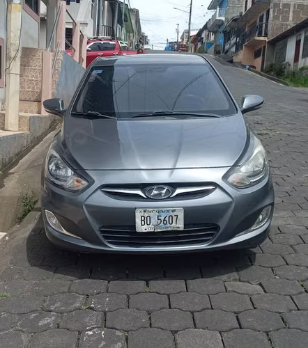 Hyundai Accent Blue 2013 1.4L