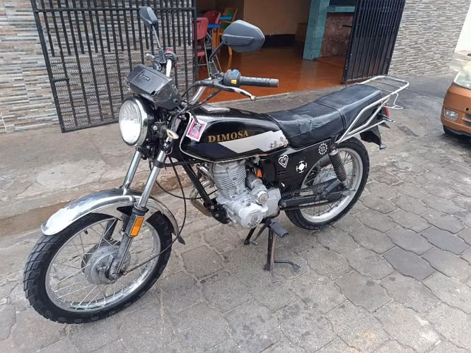 Moto 125 - Imagen 4