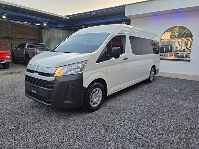 TOYOTA HIACE 2027