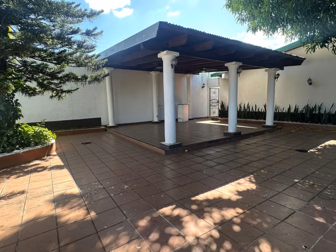 AJ-Rento casa privada en Bolonia