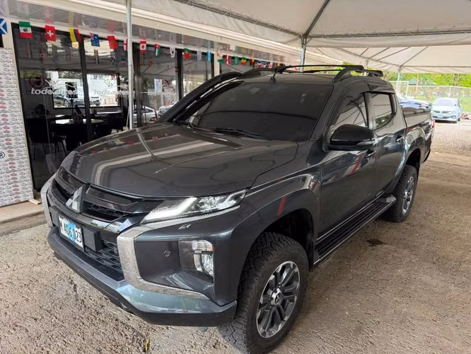 MITSUBISHI L200 SPORTERO HIGH POWER AÑO 2024