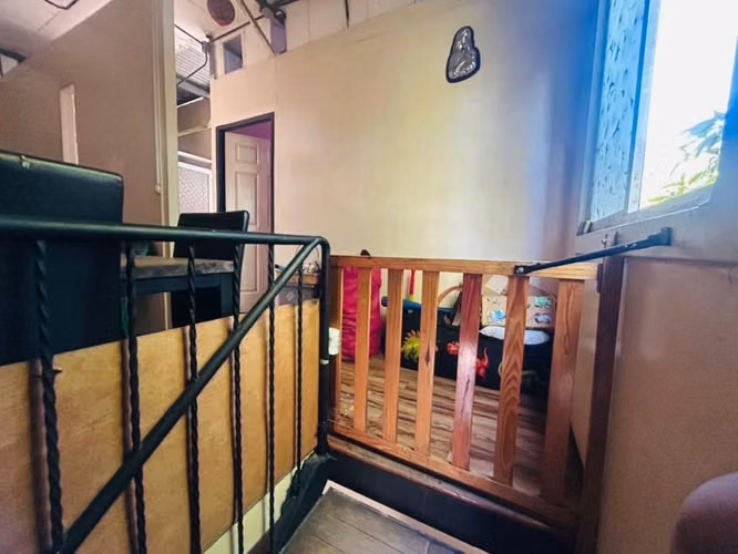  Venta de propiedad ideal para vivienda o comercio, ubicada en zona comercial.