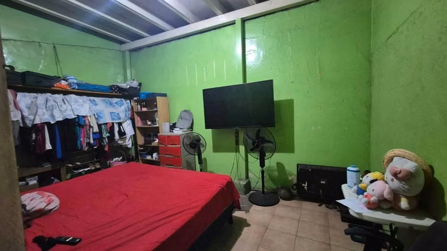  Venta de propiedad ideal para vivienda o comercio, ubicada en zona comercial.