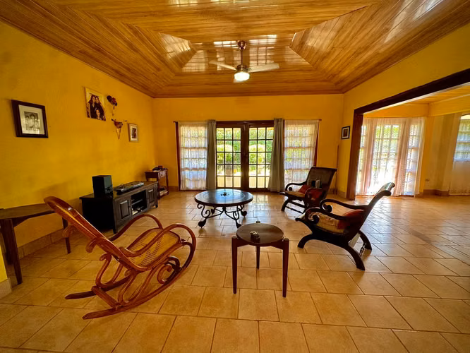 Hermosa Quinta en Venta en Ticuantepe