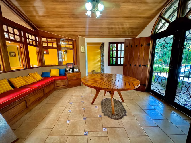 Hermosa Quinta en Venta en Ticuantepe