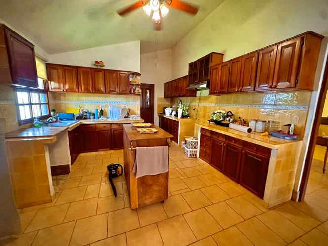 Hermosa Quinta en Venta en Ticuantepe