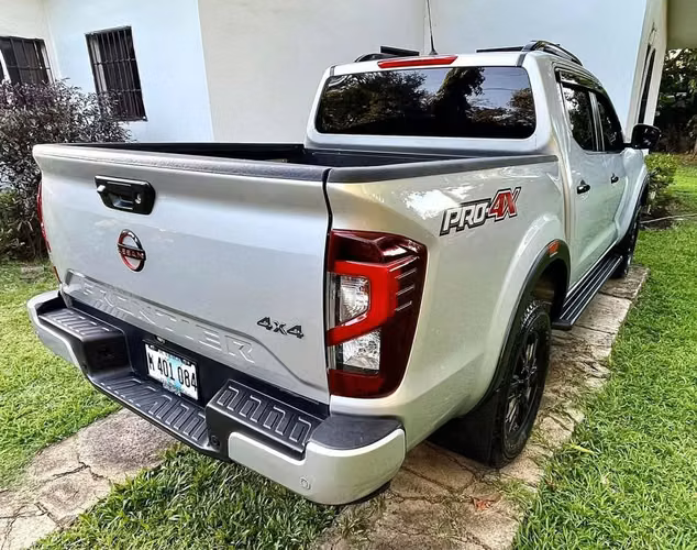 NISSAN 4X PRO 2025