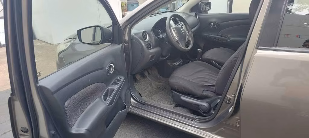 Nissan Versa 2016