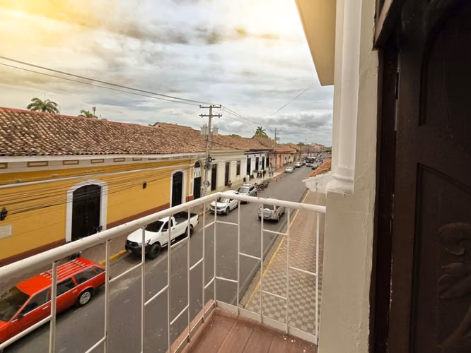 KC - Casa Colonial en Venta en el Corazón de Granada