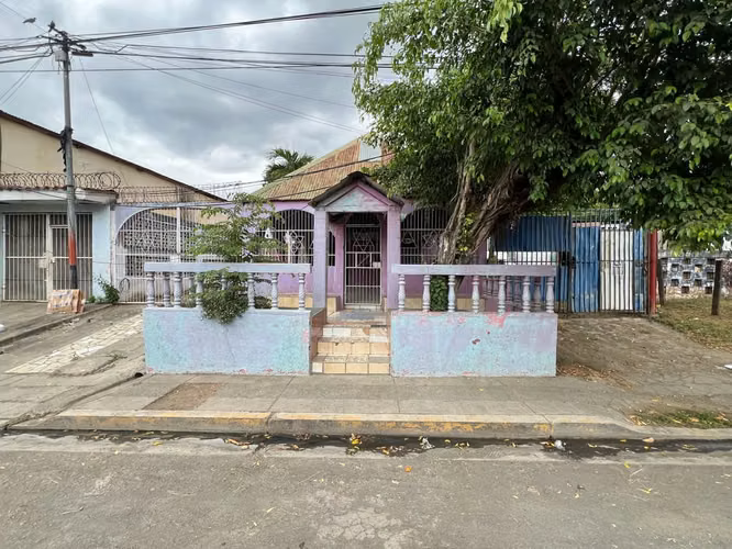 FPX_  **Propiedad comercial en venta – El Bosque Iván Montenegro** $85,000