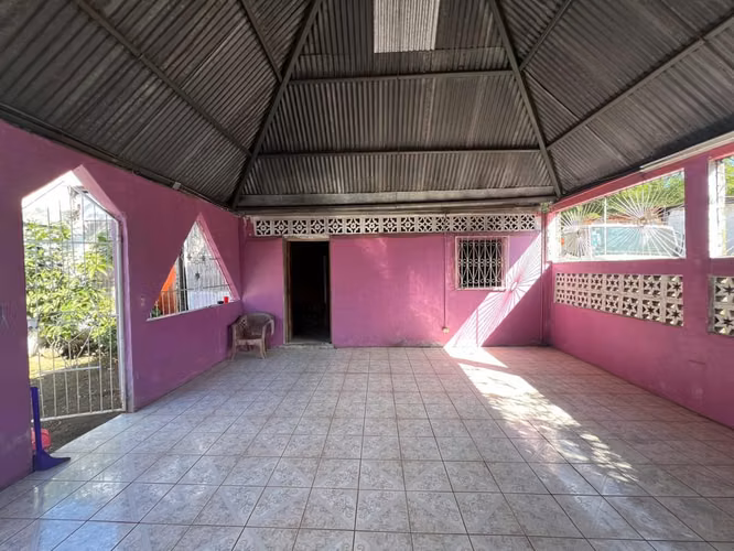 FPX_  **Propiedad comercial en venta – El Bosque Iván Montenegro** $85,000
