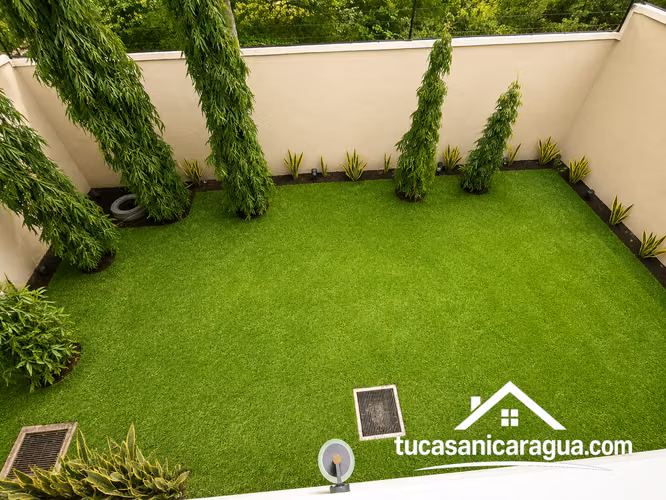 Se Renta Casa en Santo Domingo Managua en condominio