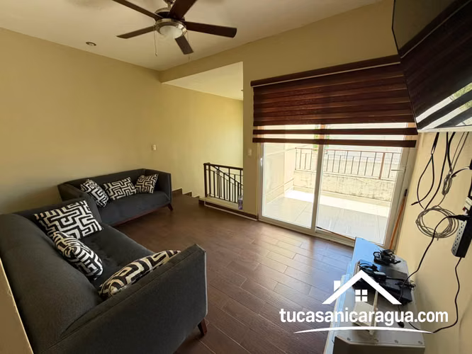 Se Renta Casa en Santo Domingo Managua en condominio
