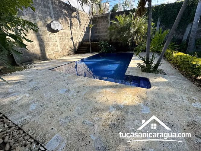 Rento Casa con piscina cerca de colegio americano
