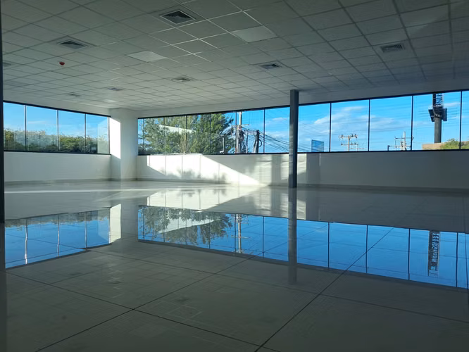 Se Rentan Oficinas de 80m2- 84m2- 117m2- 168m2- 325m2- 716m2.    CV
