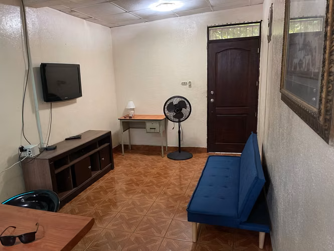 Apartamento Amueblado en Los Robles