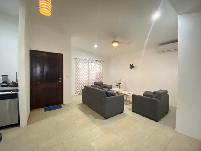 ¡Granada te espera con esta joya lista para habitar!