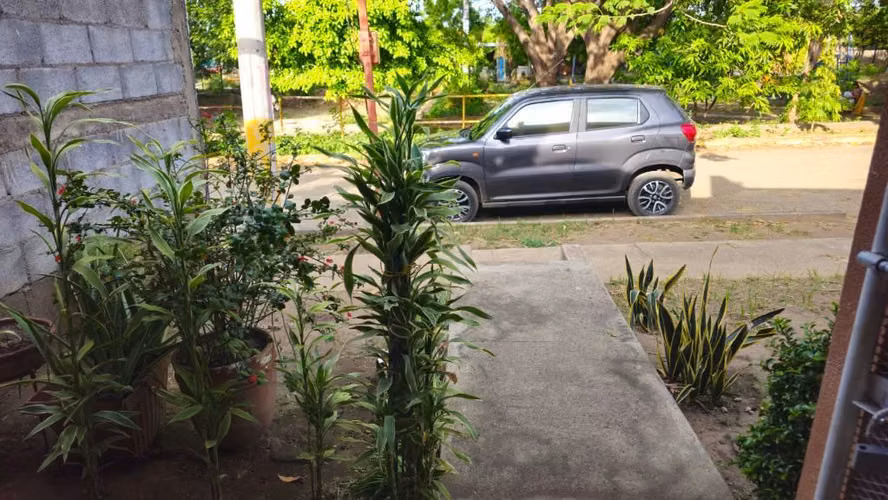 Vendo casa en Residencia Valle Santa  Rosa