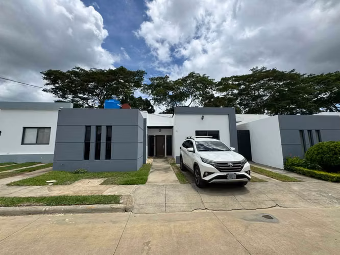 KW - Venta, casa en Carretera a Masaya, km 15.6 - Imagen 2