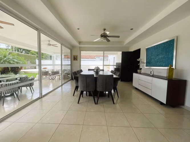 Exclusiva Casa en Venta | Condominio en Las Colinas
