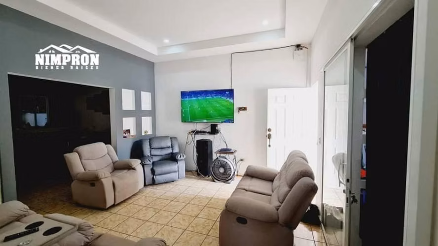 Se vende Casa en esquipulas con piscina privada - Imagen 2