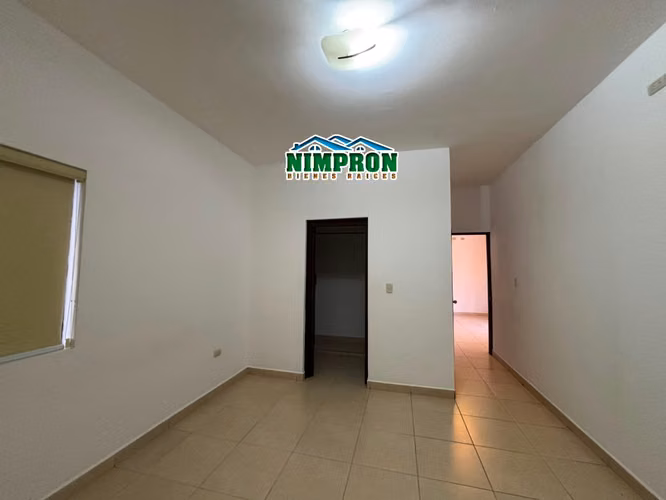 Se vende casa en Zona Residencial con  doble terreno en Veracruz