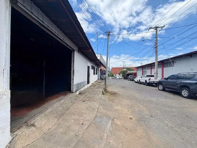 TP - BODEGA - SECTOR DEL MERCADO ORIENTAL - Imagen 3