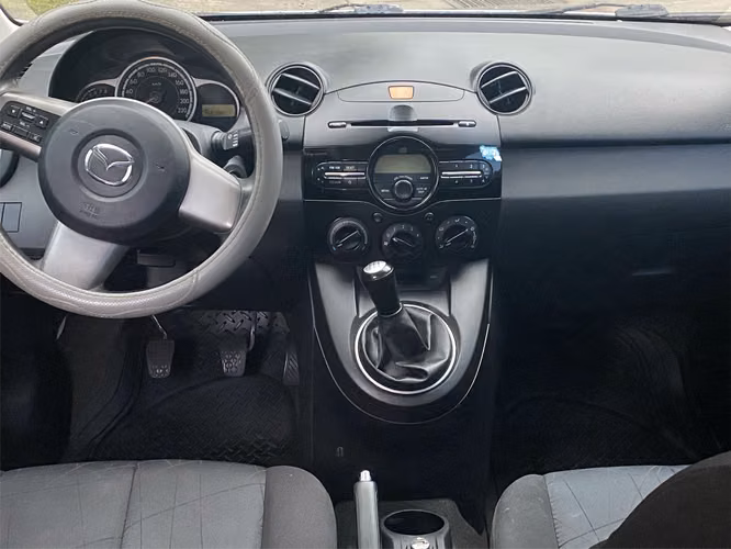 Mazda 2 Hatchback 2011 | Únicas dueñas | Excelente estado mecánico | Muy económico
