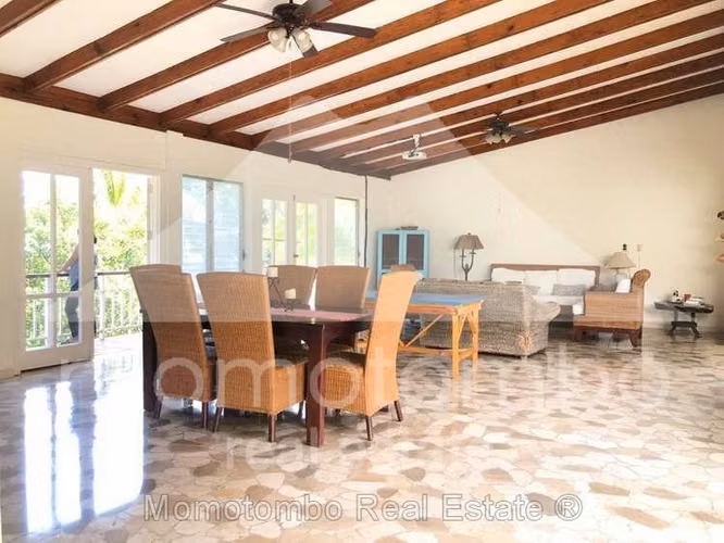 Casa en Venta Carretera Sur, Managua