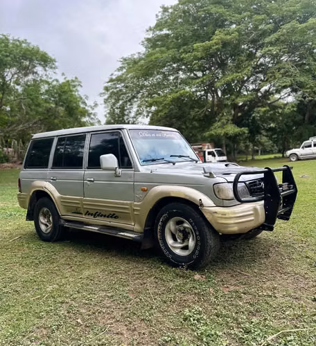 Se vende Camioneta Hyndai Galloper 4x4