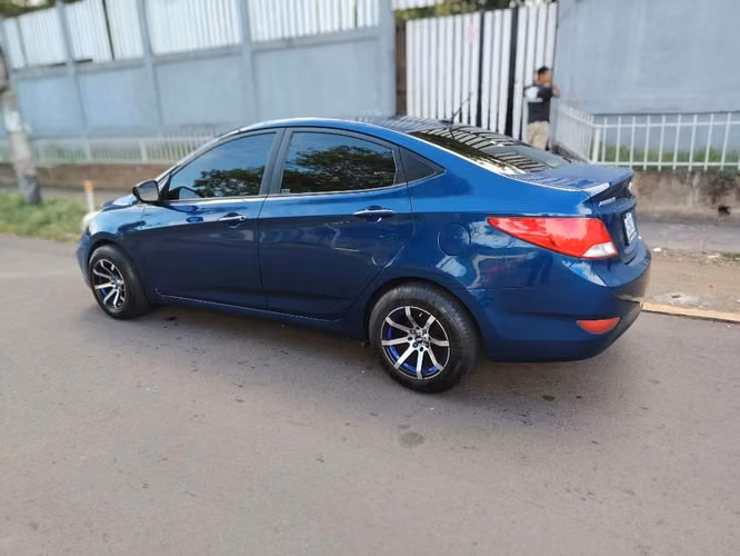 Hyundai accent - Imagen 5