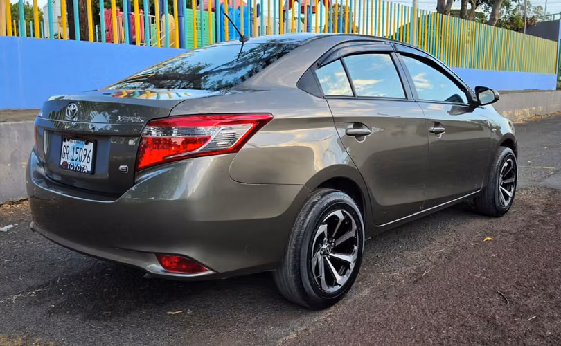 Toyota Yaris 2015 - Imagen 6