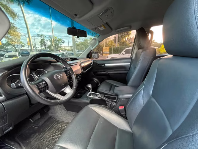 TOYOTA HILUX 2023 AUTOMÁTICA SRV AUTOMATICA 4X4