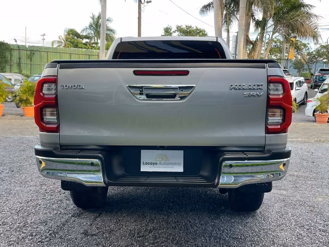 TOYOTA HILUX 2023 AUTOMÁTICA SRV AUTOMATICA 4X4