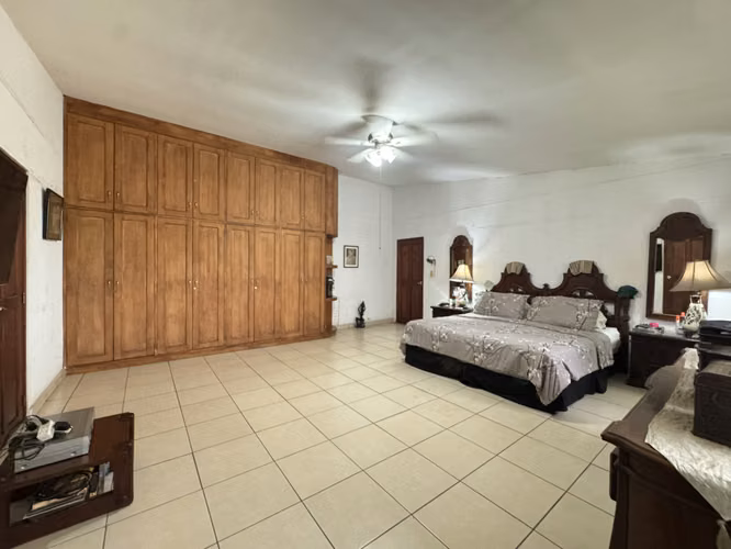 Venta de Casa en Las Colinas