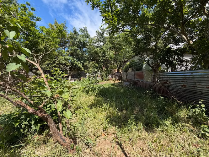 Se vende terreno en la Garza, carretera masaya- Granada. a 200 metros de la carretera.