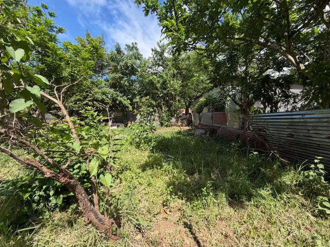 Se vende terreno en la Garza, carretera masaya- Granada. a 200 metros de la carretera.