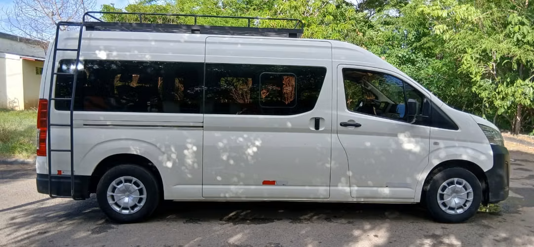 TOYOTA HIACE 2023 DIÉSEL | 33,039 KM | ESTADO IMPECABLE