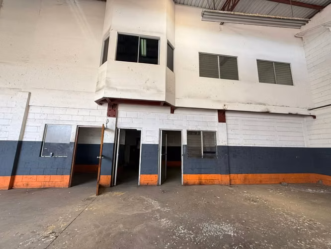 Plantel y Showroom Automotriz en Venta o Renta | Km 6 Carretera Norte, Managua