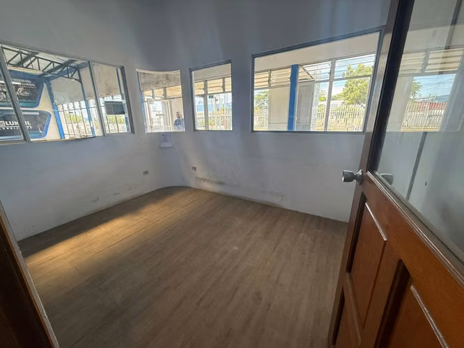 Plantel y Showroom Automotriz en Venta o Renta | Km 6 Carretera Norte, Managua