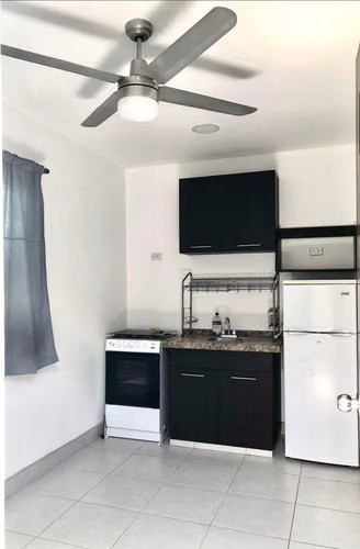 EM-Apartamentos de una habitación en Renta – Colonial Los Robles